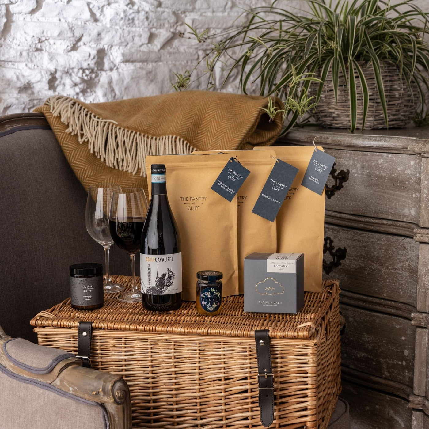 CLIFF Home Gift Box Welcome Home Hamper